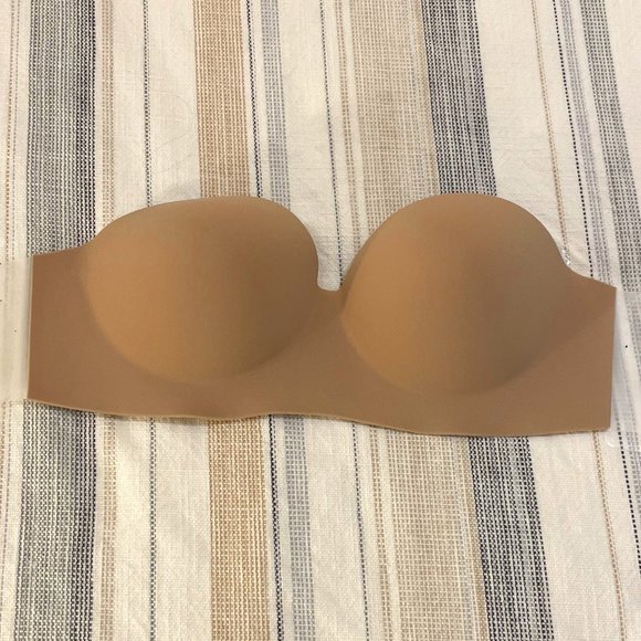 Nude Strapless Sticky Boobs (B Cup) - NWT Never Worn - Picture 1 of 6